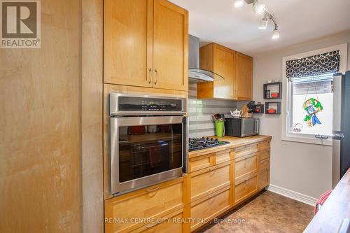 24 Thorncrest Crescent, London, ON - Indoor Photo Showing Kitchen