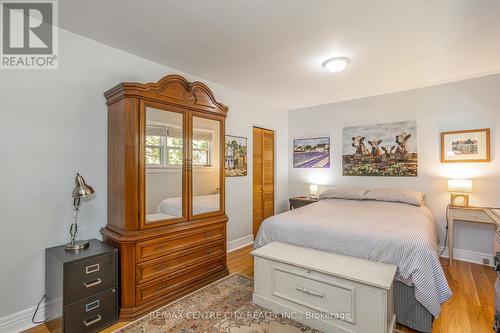 24 Thorncrest Crescent, London, ON - Indoor Photo Showing Bedroom