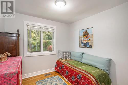 24 Thorncrest Crescent, London, ON - Indoor Photo Showing Bedroom