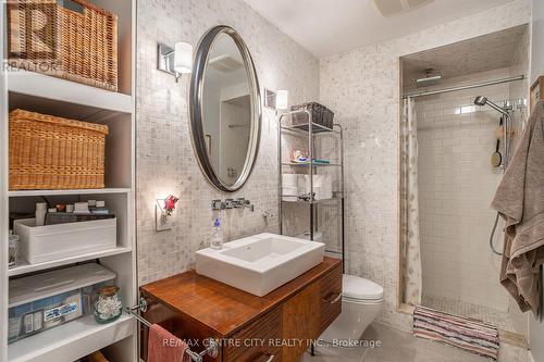 24 Thorncrest Crescent, London, ON - Indoor Photo Showing Bathroom