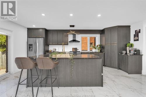 108 Marina Grove, Lakeshore, ON - Indoor Photo Showing Kitchen