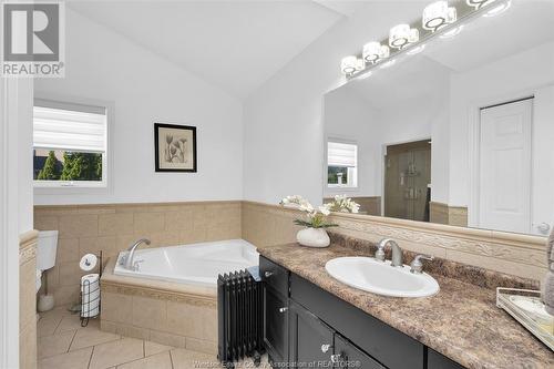 108 Marina Grove, Lakeshore, ON - Indoor Photo Showing Bathroom