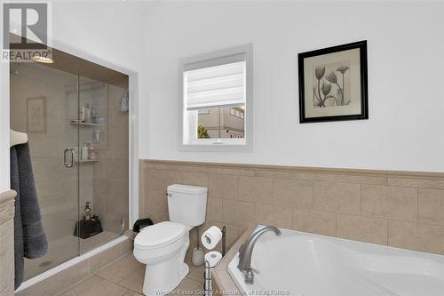 108 Marina Grove, Lakeshore, ON - Indoor Photo Showing Bathroom