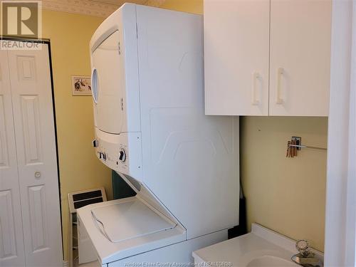 9770 Menard, Windsor, ON - Indoor Photo Showing Laundry Room