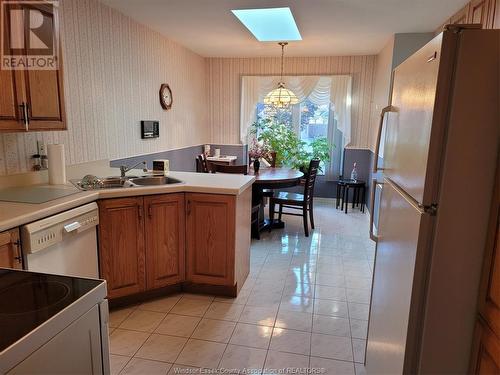 9770 Menard, Windsor, ON - Indoor Photo Showing Kitchen