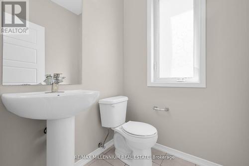 8620 Pawpaw Lane, Niagara Falls, ON - Indoor Photo Showing Bathroom