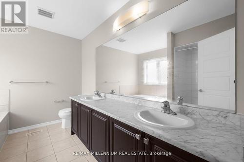 8620 Pawpaw Lane, Niagara Falls, ON - Indoor Photo Showing Bathroom