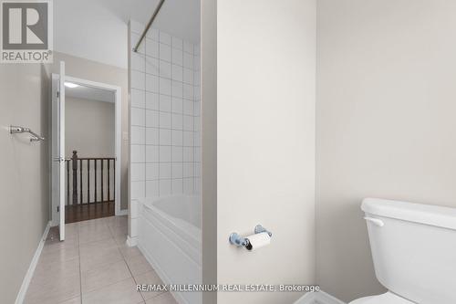 8620 Pawpaw Lane, Niagara Falls, ON - Indoor Photo Showing Bathroom