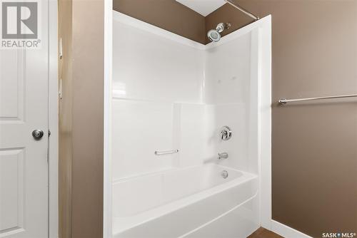 5277 Aviator Crescent, Regina, SK - Indoor Photo Showing Bathroom