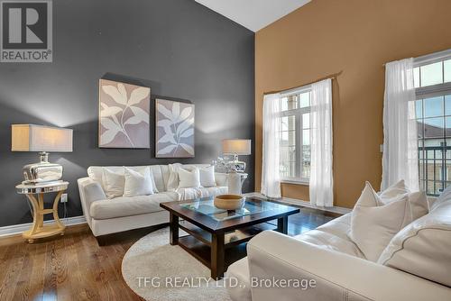 606 Oldman Road, Oshawa (Eastdale), ON - Indoor Photo Showing Living Room