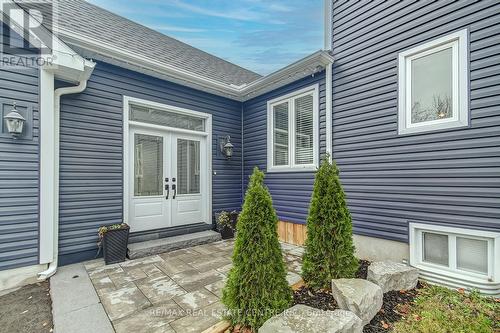 25 Beaver Street, Halton Hills, ON - Outdoor