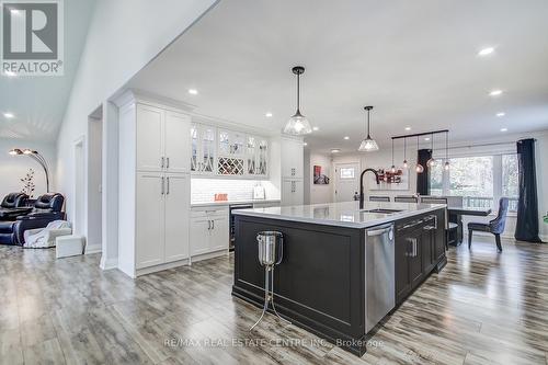 25 Beaver Street, Halton Hills, ON - Indoor Photo Showing Kitchen