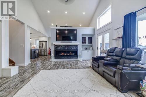 25 Beaver Street, Halton Hills, ON - Indoor Photo Showing Living Room With Fireplace