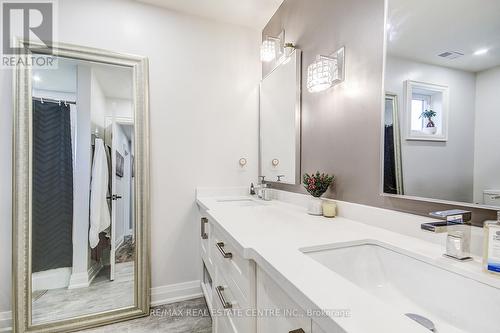 25 Beaver Street, Halton Hills, ON - Indoor Photo Showing Bathroom