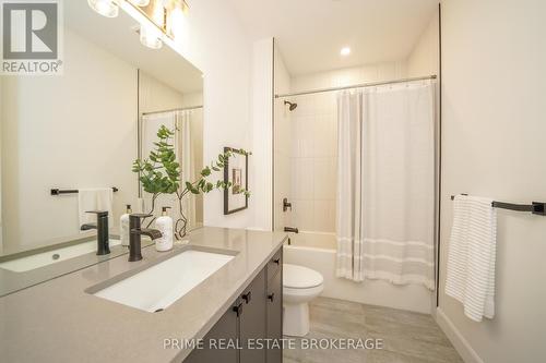 55 - 2 Coastal Crescent, Lambton Shores (Grand Bend), ON - Indoor Photo Showing Bathroom