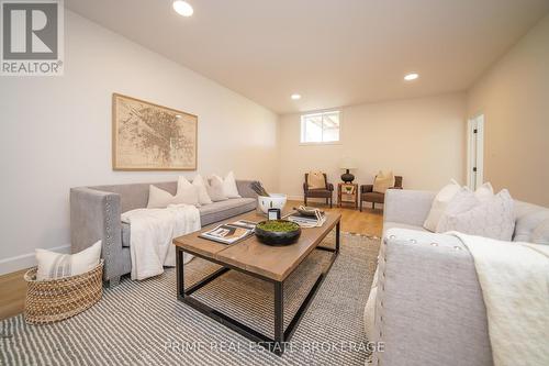 55 - 2 Coastal Crescent, Lambton Shores (Grand Bend), ON - Indoor Photo Showing Living Room