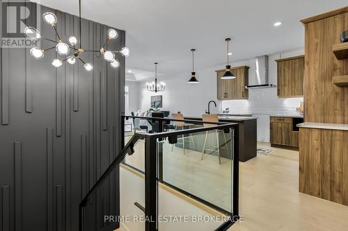 49 - 14 Coastal Crescent, Lambton Shores (Grand Bend), ON - Indoor Photo Showing Kitchen