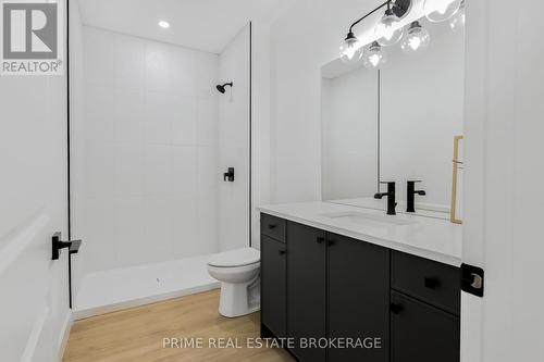 49 - 14 Coastal Crescent, Lambton Shores (Grand Bend), ON - Indoor Photo Showing Bathroom