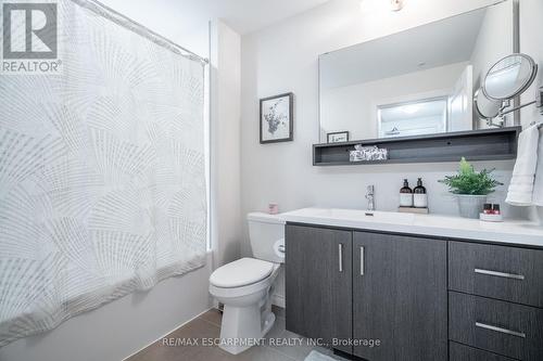 208 - 40 Esplanade Lane, Grimsby, ON - Indoor Photo Showing Bathroom