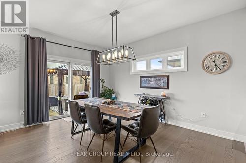 28 Venture Way, Thorold (560 - Rolling Meadows), ON - Indoor Photo Showing Dining Room