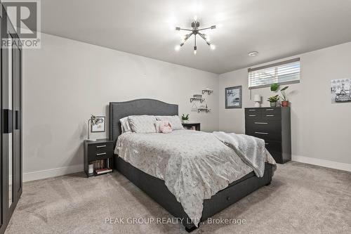 28 Venture Way, Thorold (560 - Rolling Meadows), ON - Indoor Photo Showing Bedroom