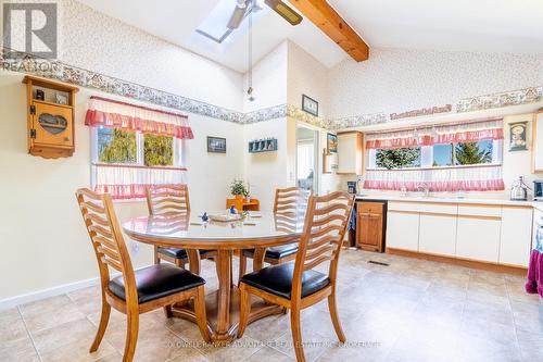 1563 Thompson Road, Fort Erie (331 - Bowen), ON - Indoor Photo Showing Dining Room