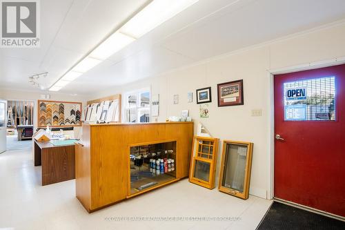 1563 Thompson Road, Fort Erie (331 - Bowen), ON - Indoor Photo Showing Other Room