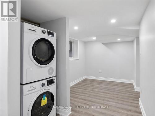 327 Darling Street, Brantford, ON - Indoor Photo Showing Laundry Room