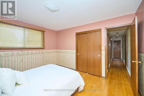 6357 Glengate Street, Niagara Falls (Morrison), ON - Indoor Photo Showing Bedroom