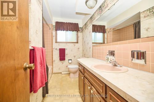 6357 Glengate Street, Niagara Falls (Morrison), ON - Indoor Photo Showing Bathroom