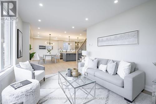 4229 Manson Lane, Lincoln, ON - Indoor Photo Showing Living Room