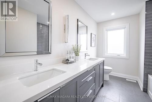 4229 Manson Lane, Lincoln, ON - Indoor Photo Showing Bathroom