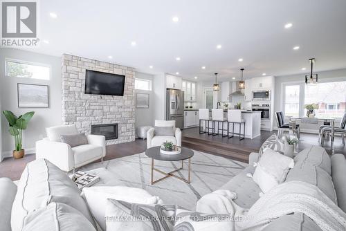 3873 Glenview Drive, Lincoln, ON - Indoor Photo Showing Living Room With Fireplace