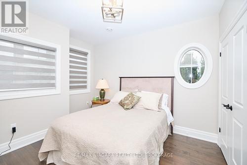 50 Aberdeen Lane S, Niagara-On-The-Lake, ON - Indoor Photo Showing Bedroom