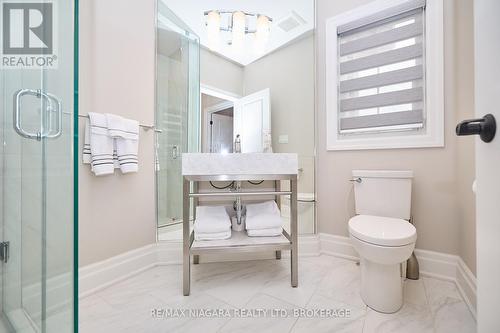 50 Aberdeen Lane S, Niagara-On-The-Lake, ON - Indoor Photo Showing Bathroom