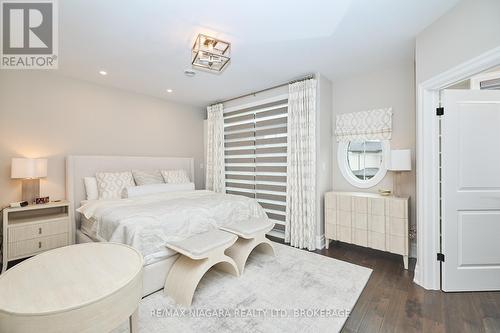 50 Aberdeen Lane S, Niagara-On-The-Lake, ON - Indoor Photo Showing Bedroom