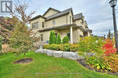 50 Aberdeen Lane S, Niagara-On-The-Lake, ON - Outdoor With Deck Patio Veranda