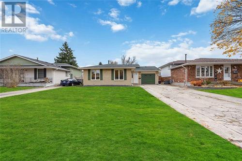 1025 Frost Avenue, Sarnia, ON - Outdoor With Facade