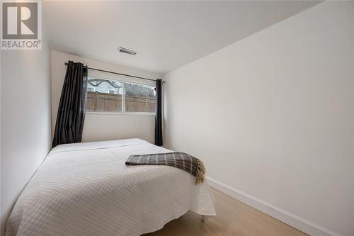 1025 Frost Avenue, Sarnia, ON - Indoor Photo Showing Bedroom