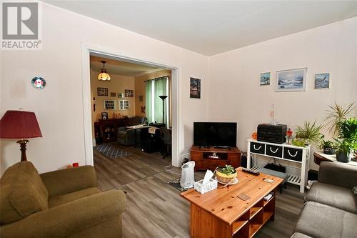 162 John Street, Sarnia, ON - Indoor Photo Showing Living Room