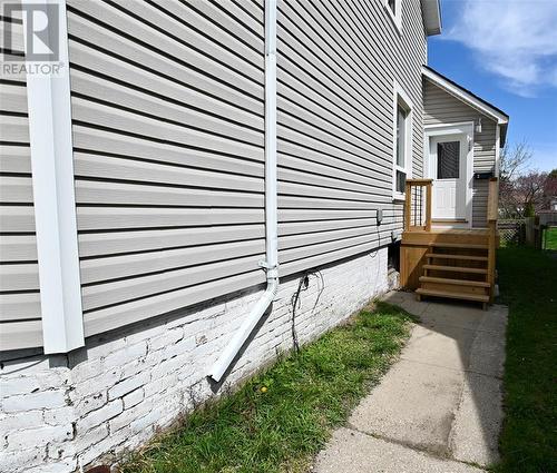 162 John Street, Sarnia, ON - Outdoor