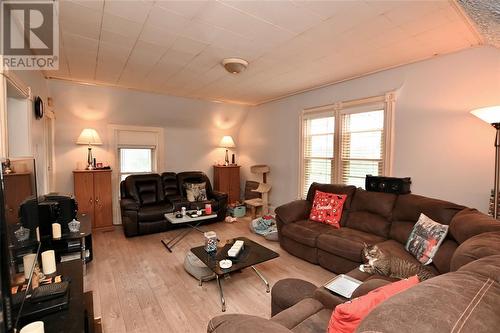 162 John Street, Sarnia, ON - Indoor Photo Showing Living Room