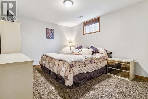 20 Crusoe Place, Ingersoll, ON - Indoor Photo Showing Bedroom