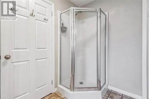 20 Crusoe Place, Ingersoll, ON - Indoor Photo Showing Bathroom