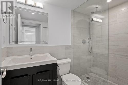 217 - 18 Beverley Street, Toronto, ON - Indoor Photo Showing Bathroom