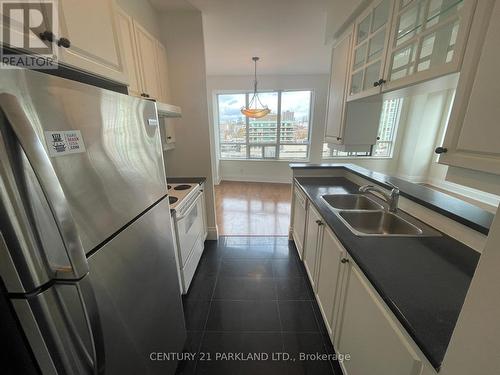 803 - 102 Bloor Street W, Toronto, ON - Indoor Photo Showing Kitchen With Double Sink