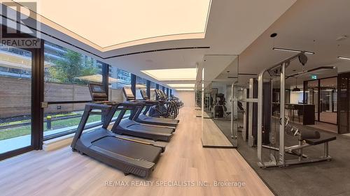 1701 - 127 Broadway Avenue S, Toronto, ON - Indoor Photo Showing Gym Room