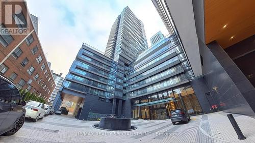 1701 - 127 Broadway Avenue S, Toronto, ON - Outdoor