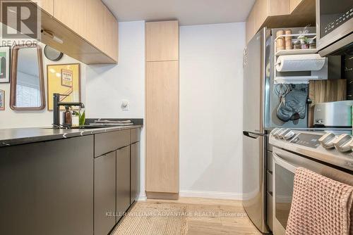 812 - 5 Everson Drive, Toronto, ON - Indoor Photo Showing Kitchen