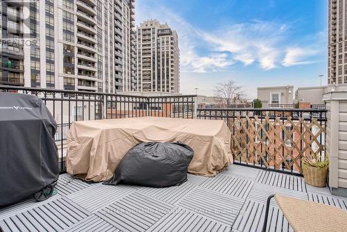 812 - 5 Everson Drive, Toronto, ON - Outdoor